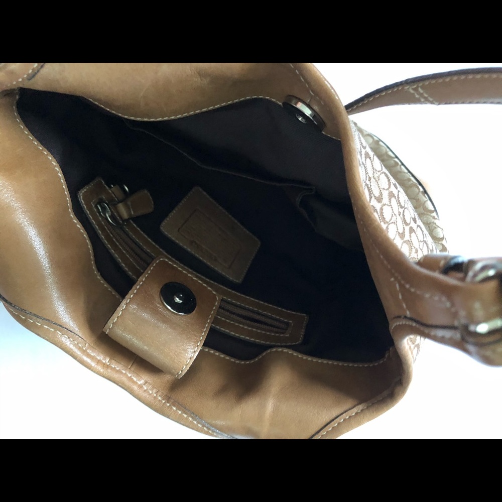 Coach handbag with phone fob - Picture 6 of 10